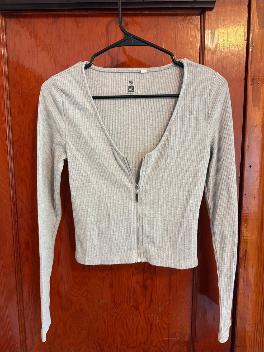 PacSun Light Gray Ribbed Zip-Front Long Sleeve Crop Top